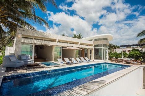Villa Casa De Playa- Transportation & Cooks Included!