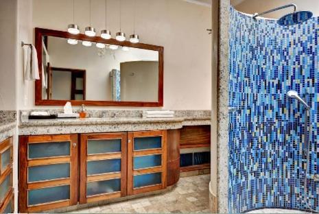 Villa Casa De Playa- Transportation & Cooks Included!