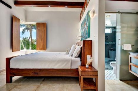 Casa De Playa- Transportation & Cooks Included! Villa *